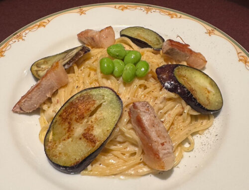 7月のおすすめ豚のソテーと茄子のチーズクリームパスタ – 川崎店
